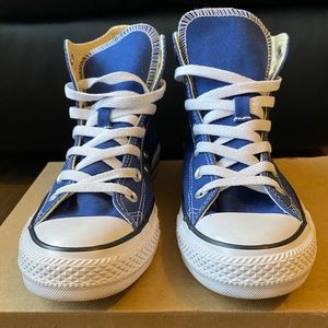Midnight Blue Converse unisex